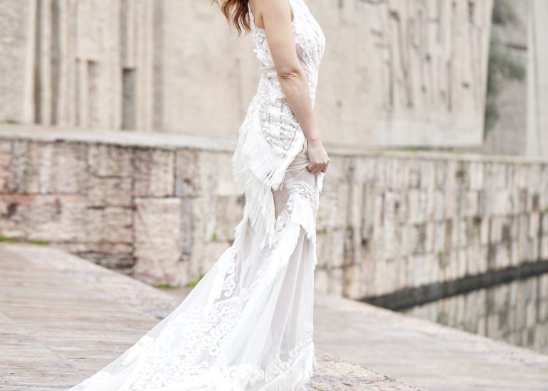 fotografía de moda con nerea garmendia para perodri con vestidos de oihana barrasa