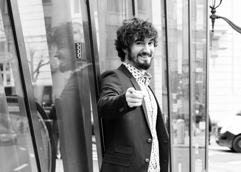 fotografía de moda con lander otaola para gentleman en hotel carlton bilbao